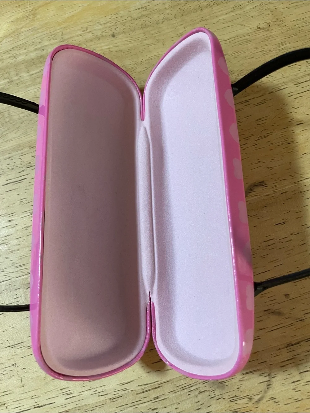 Hello Kitty pink hard eyeglasses case hearts black handles Calvin Klein cloth